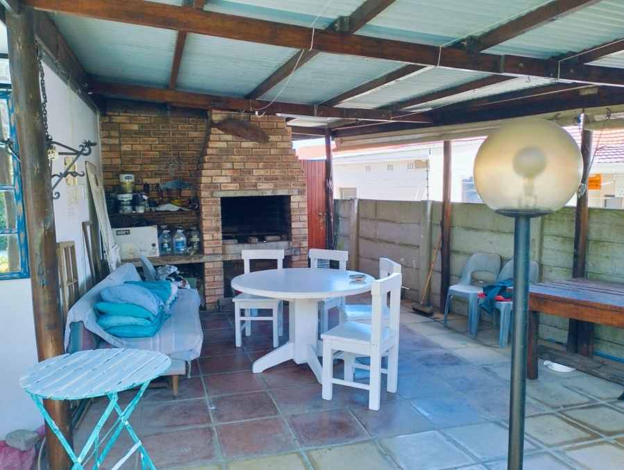 7 Bedroom Property for Sale in Baysville Eastern Cape